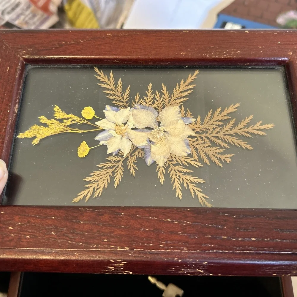 Croft & Barrow Wooden Square Jewelry Box with Pressed Flowers in Glass 8